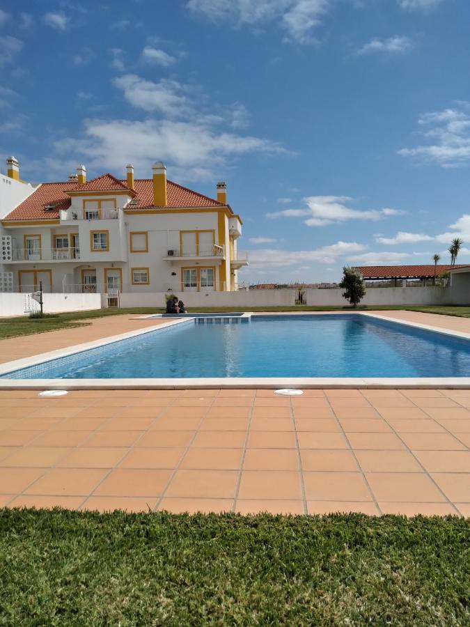 Palmeiras Apartement - T1 Com Piscina Baleal Exteriér fotografie